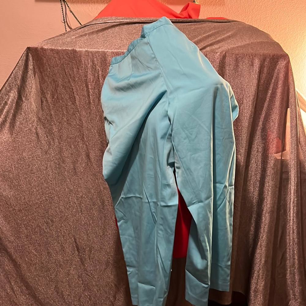 Women’s capri pants